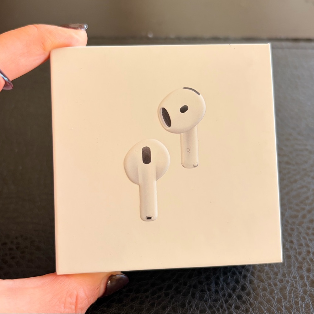 NWT Apple AirPods 4 with ANC - UNOPENED